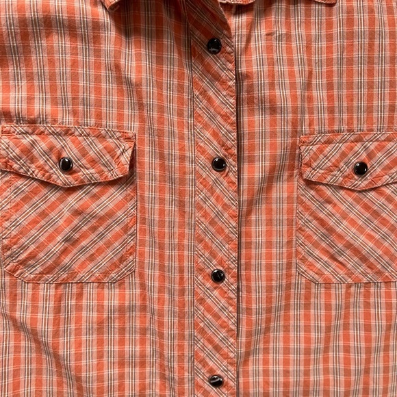 Cabela’s Short Sleeve Plaid Snap Front Shirt - Picture 4 of 6